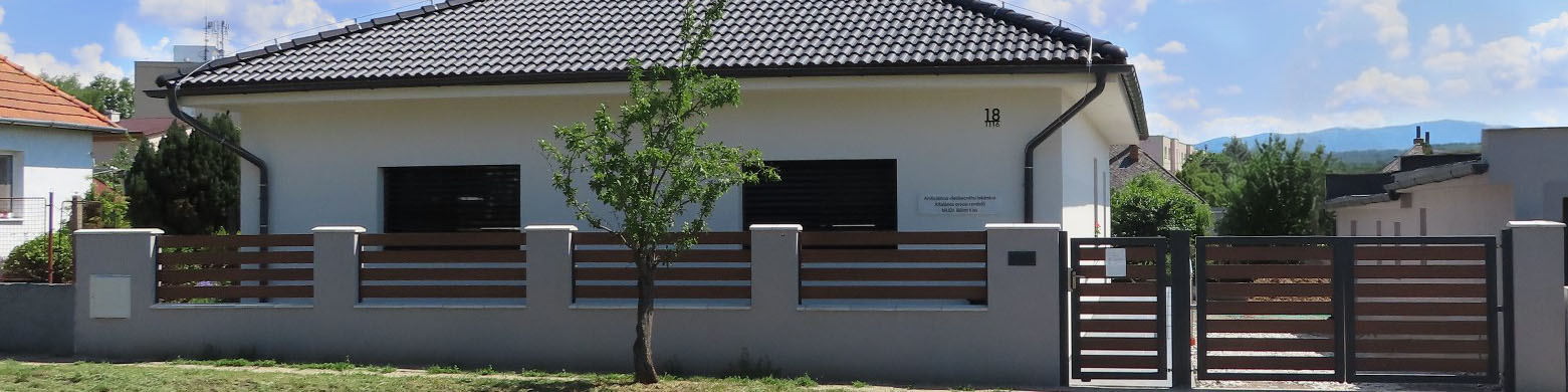 Ambulancia všeobecného lekárstva - pohľad z ulice